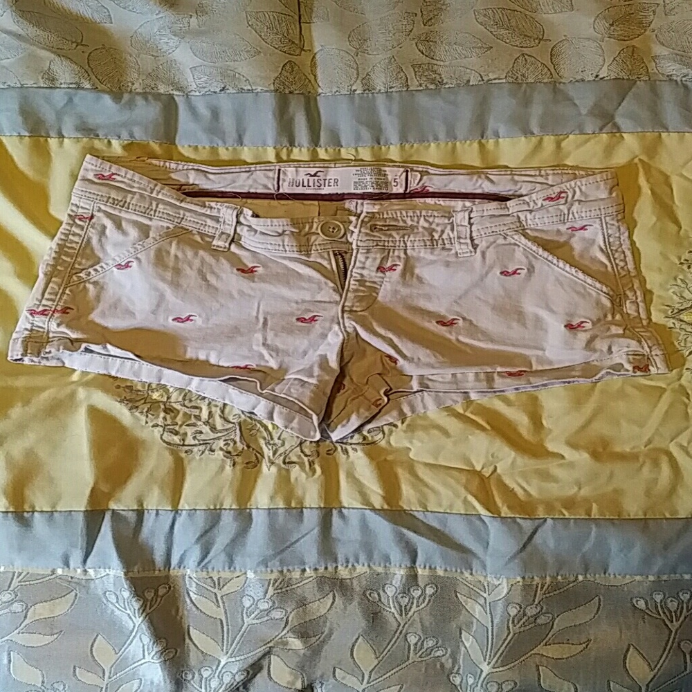 Beige Hollister shorts